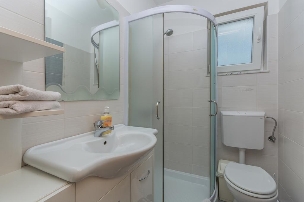 Guest House Gloria Novigrad  Екстер'єр фото